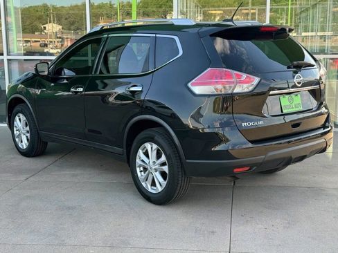 Used 2016 Nissan Rogue SV AWD/4WD image 5