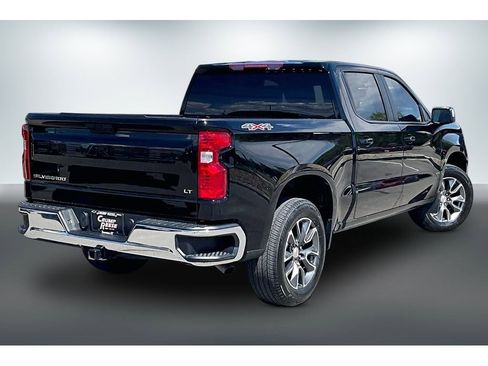 Used 2024 Chevrolet Silverado 1500 LT AWD/4WD image 6