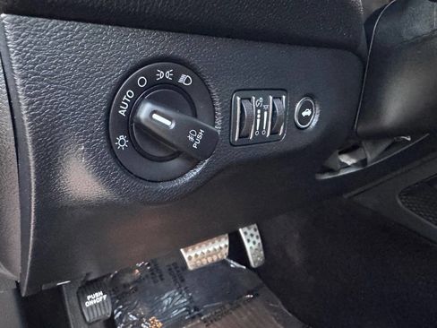 Used 2016 Dodge Challenger R/T Scat Pack w/ Leather Interior Group image 15