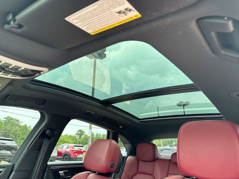 Used 2022 Porsche Macan AWD/4WD image 20