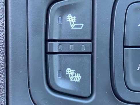 Used 2023 GMC Terrain SLT w/ Infotainment Package II FWD image 21