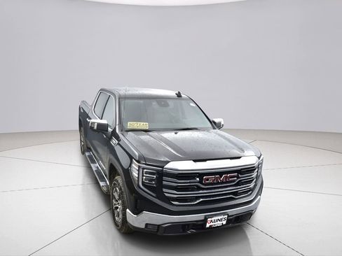 Used 2024 GMC Sierra 1500 SLT w/ X31 Off-Road Package image 34
