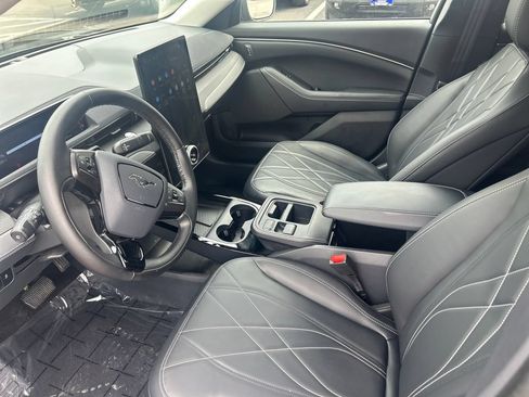 Used 2025 Ford Mustang Mach-E Select w/ Comfort Package Lite RWD image 11