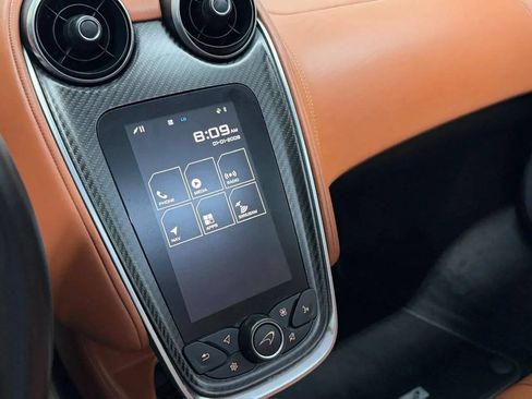 Used 2017 McLaren 570S RWD image 25