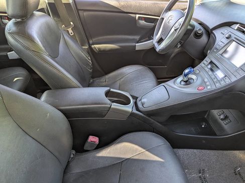 Used 2013 Toyota Prius Prime Plug-In Hybrid image 11