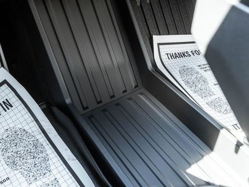 Used 2025 Tesla Cybertruck AWD Crew Cab image 20