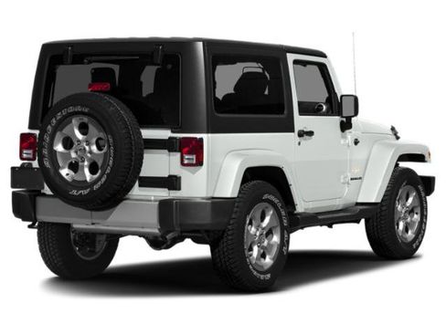 Used 2015 Jeep Wrangler Sahara w/ Connectivity Group AWD/4WD image 2