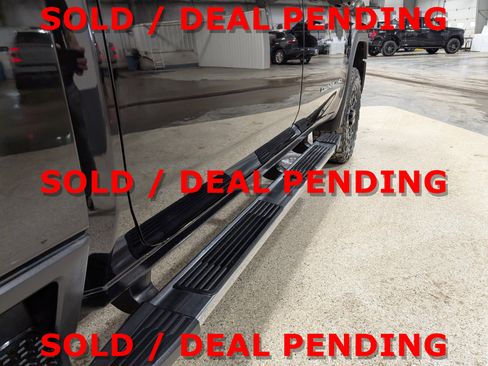 Used 2020 GMC Sierra 2500 Denali w/ Denali Ultimate Package AWD/4WD image 11
