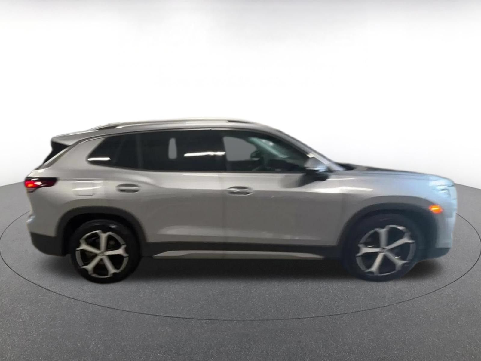 Used 2026 Volkswagen Tiguan SE FWD image 15