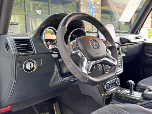 Used 2018 Mercedes-Benz G 550 Squared image 14