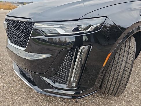 New 2025 Cadillac XT6 Sport w/ Technology Package image 34