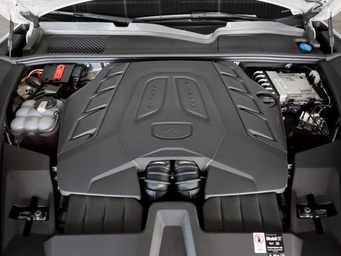 Used 2026 Porsche Cayenne S image 27