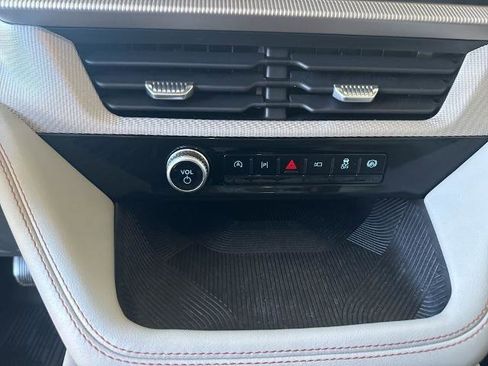 Certified 2025 Ford Explorer Active w/ Active Comfort Package image 13