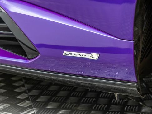 Used 2024 Lamborghini Huracan Tecnica RWD image 7