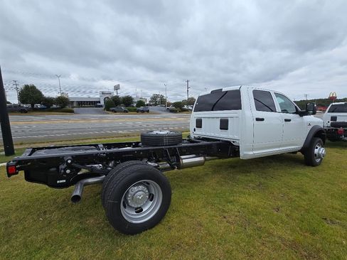 New 2026 RAM 4500 Tradesman w/ Chrome Appearance Group image 3