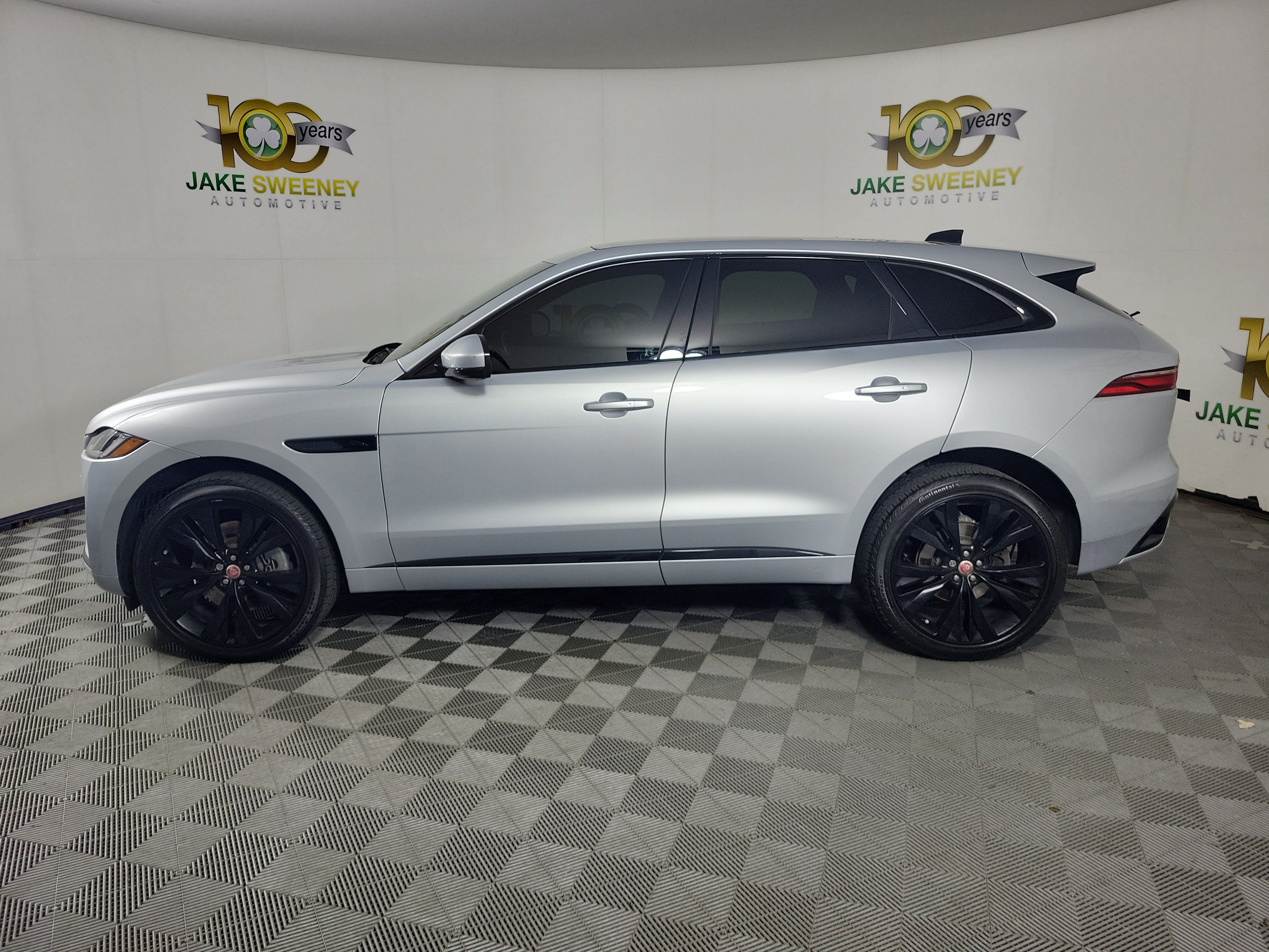 Used 2023 Jaguar F-PACE R-Dynamic S AWD/4WD image 4