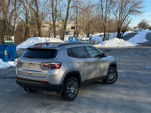 Used 2018 Jeep Compass Latitude w/ Popular Equipment Group image 2