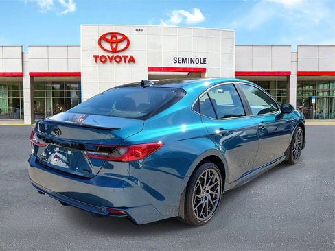 Used 2025 Toyota Camry XSE image 3