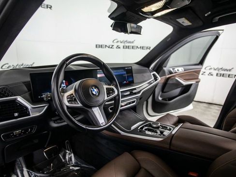 Used 2023 BMW X7 xDrive40i w/ M Sport Package image 22