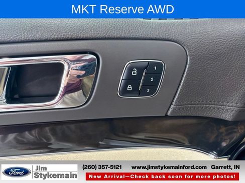 Used 2018 Lincoln MKT AWD w/ Technology Package image 17