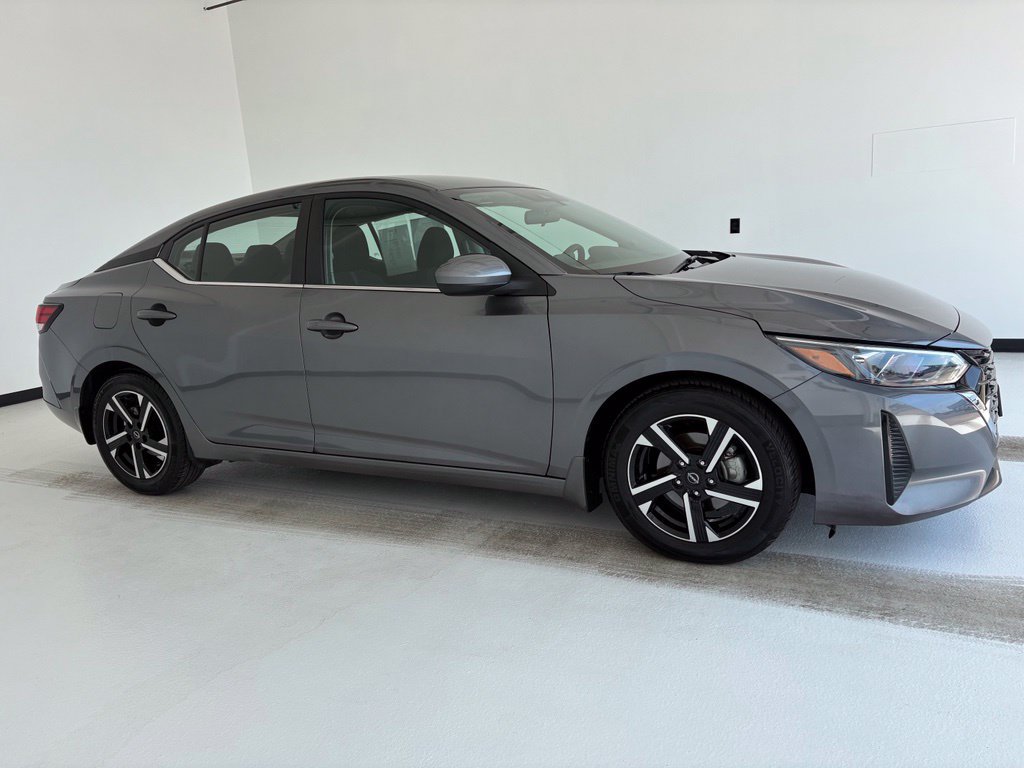 Used 2024 Nissan Sentra SV FWD image 1