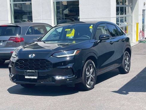 Certified 2024 Honda HR-V EX-L image 3