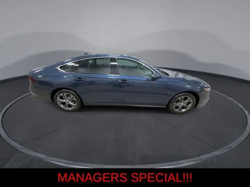 Used 2023 Honda Accord EX image 9