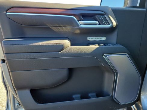 New 2026 GMC Sierra 1500 Denali AWD/4WD image 17