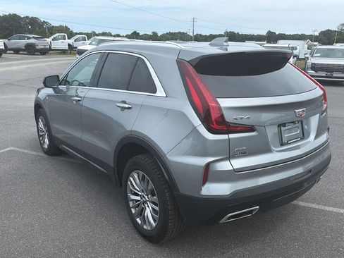 Used 2024 Cadillac XT4 Premium Luxury AWD/4WD image 3