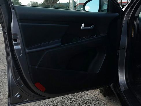 Used 2016 Kia Sportage LX FWD image 15
