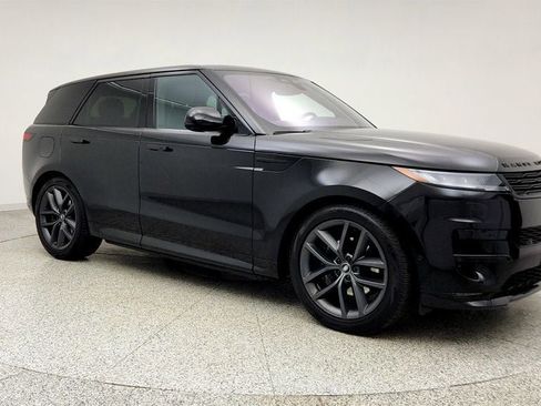 Used 2023 Land Rover Range Rover Sport SE Dynamic image 3