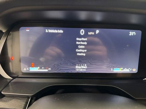 Used 2024 Jeep Grand Cherokee L Limited w/ Luxury Tech Group II image 2