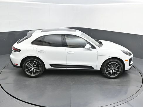 New 2026 Porsche Macan AWD/4WD image 30