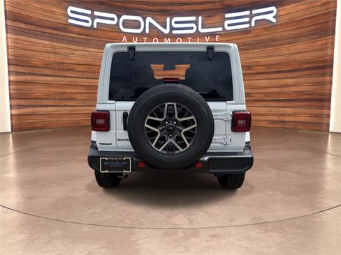 New 2026 Jeep Wrangler Unlimited Sahara AWD/4WD image 5