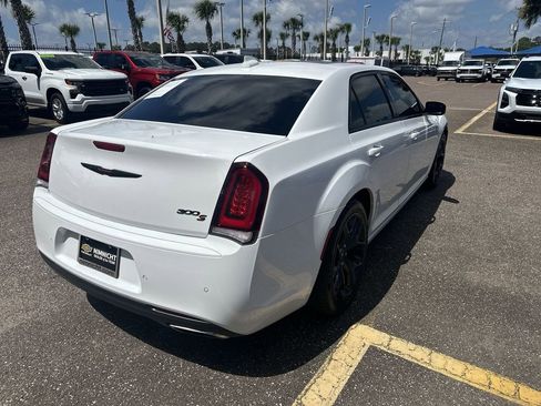 Used 2022 Chrysler 300 S RWD image 16