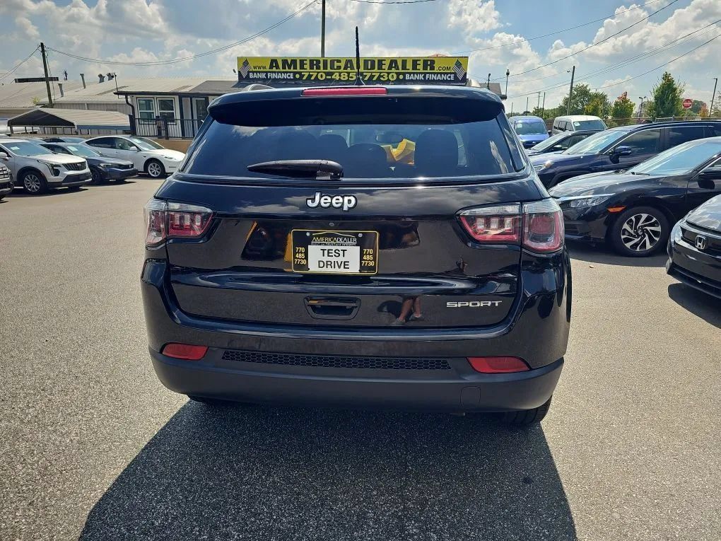 Used 2018 Jeep Compass Sport FWD image 10