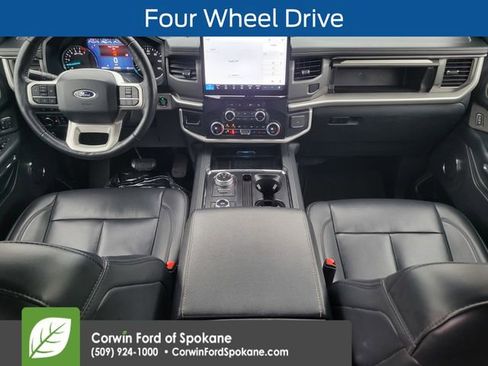 Used 2024 Ford Expedition XLT image 17