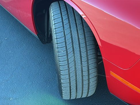 Used 2016 Dodge Challenger R/T Plus RWD image 21