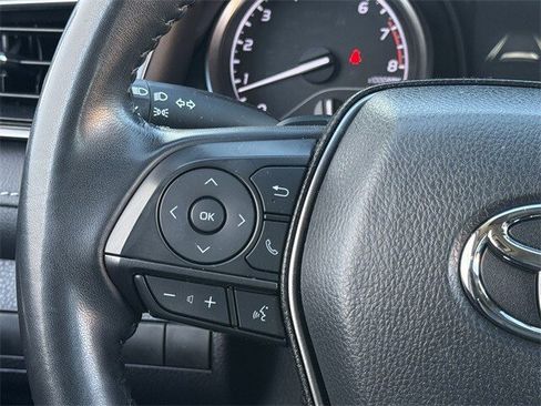 Used 2023 Toyota Camry SE image 12