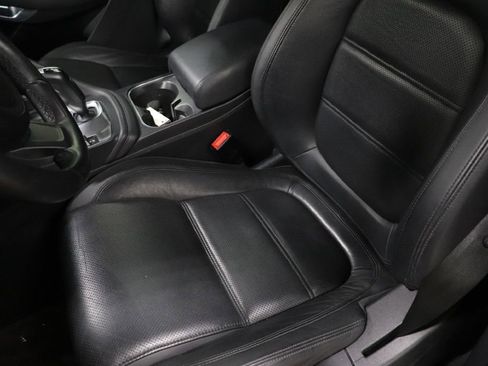 Used 2018 Jaguar E-PACE S image 11