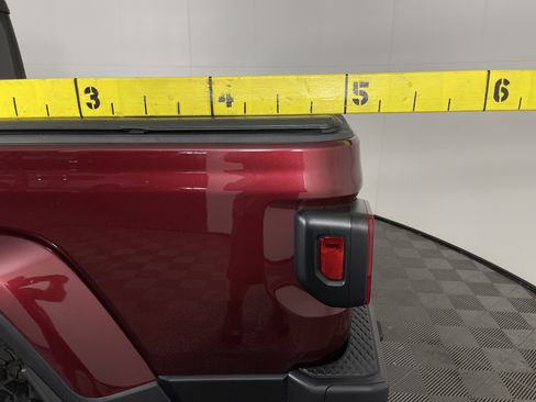 Used 2021 Jeep Gladiator Sport image 8