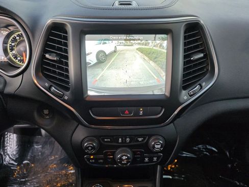 Used 2022 Jeep Cherokee Latitude Lux w/ Sun & Sound Group image 24