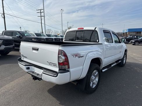 Used 2010 Toyota Tacoma PreRunner w/ TRD Sport Pkg image 5