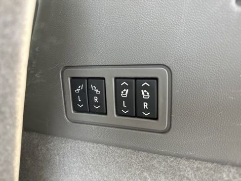 Used 2020 Cadillac XT6 Premium Luxury image 14