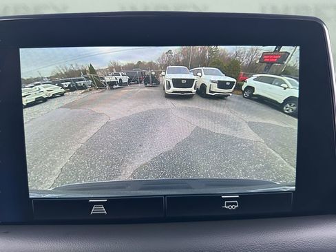 Used 2022 Chevrolet Suburban LT image 23