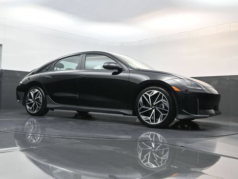 Used 2023 Hyundai Ioniq 6 SEL RWD image 22