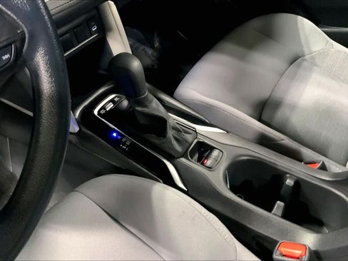Used 2024 Toyota Corolla Cross AWD Hybrid image 17