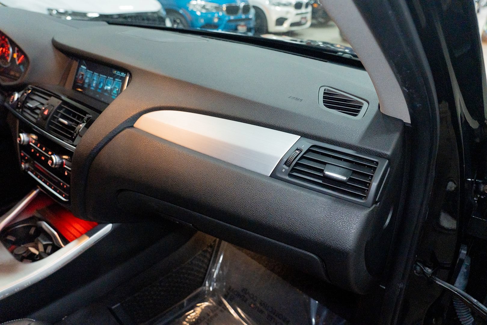 Used 2017 BMW X3 xDrive28i AWD/4WD image 31