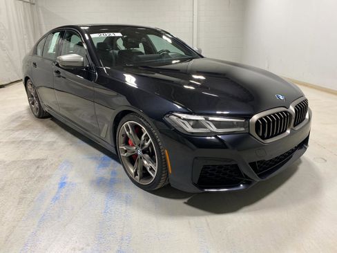 Used 2021 BMW M550i xDrive w/ Executive Package image 4