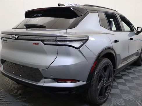 New 2026 Chevrolet Equinox EV RS image 5